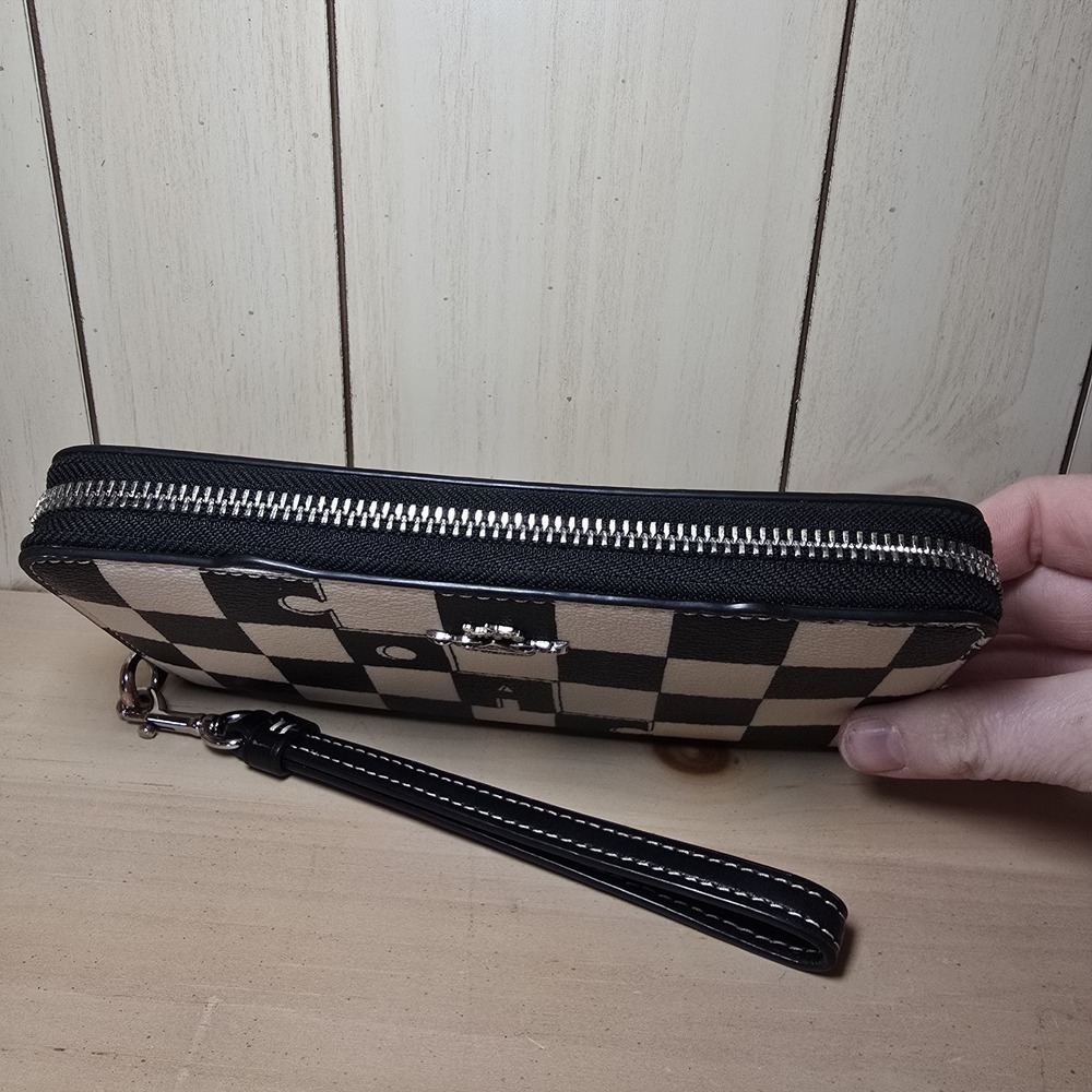 Coach Long Zip Around Wallet Black & White Checkerboard Print model CR622 Rare - Picture 2 of 16